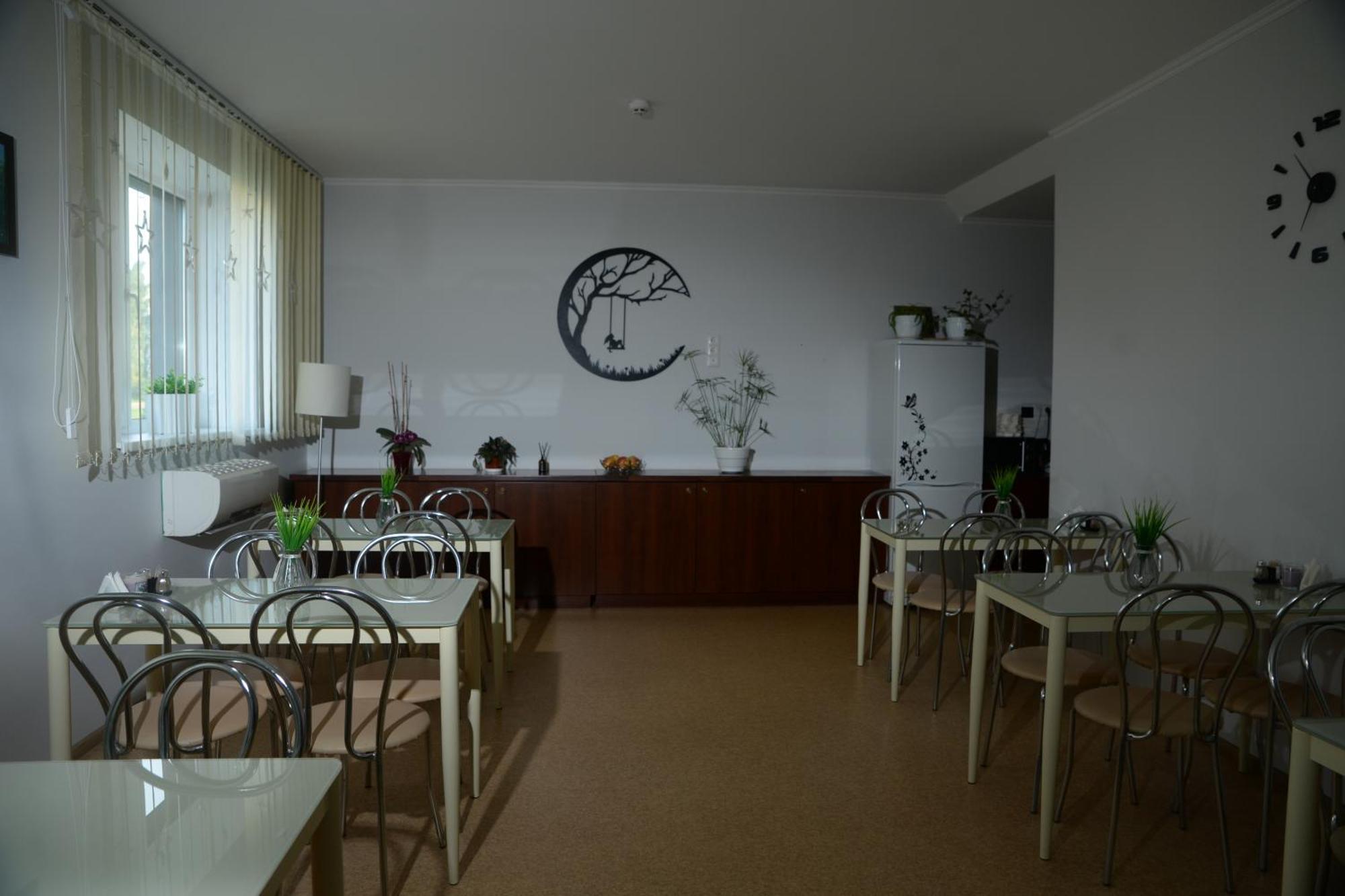 Hotel 7ya Krasnosilske Buitenkant foto